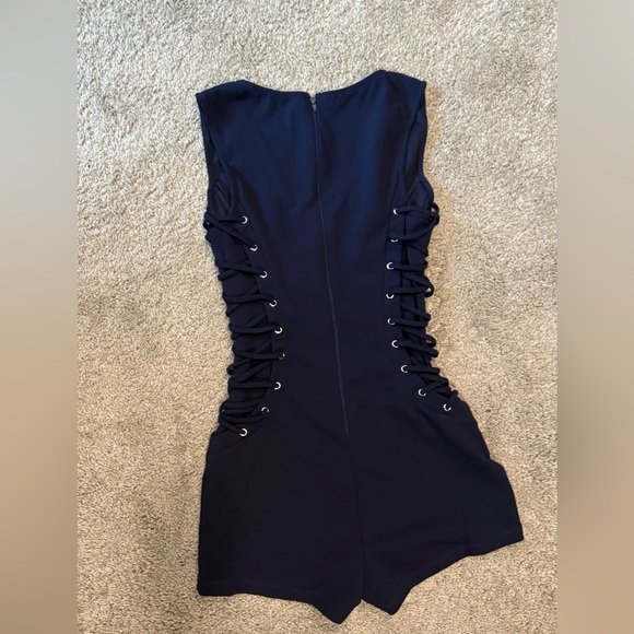 NWOT! Navy Lace-Up Romper. Size S - Picture 4 of 6